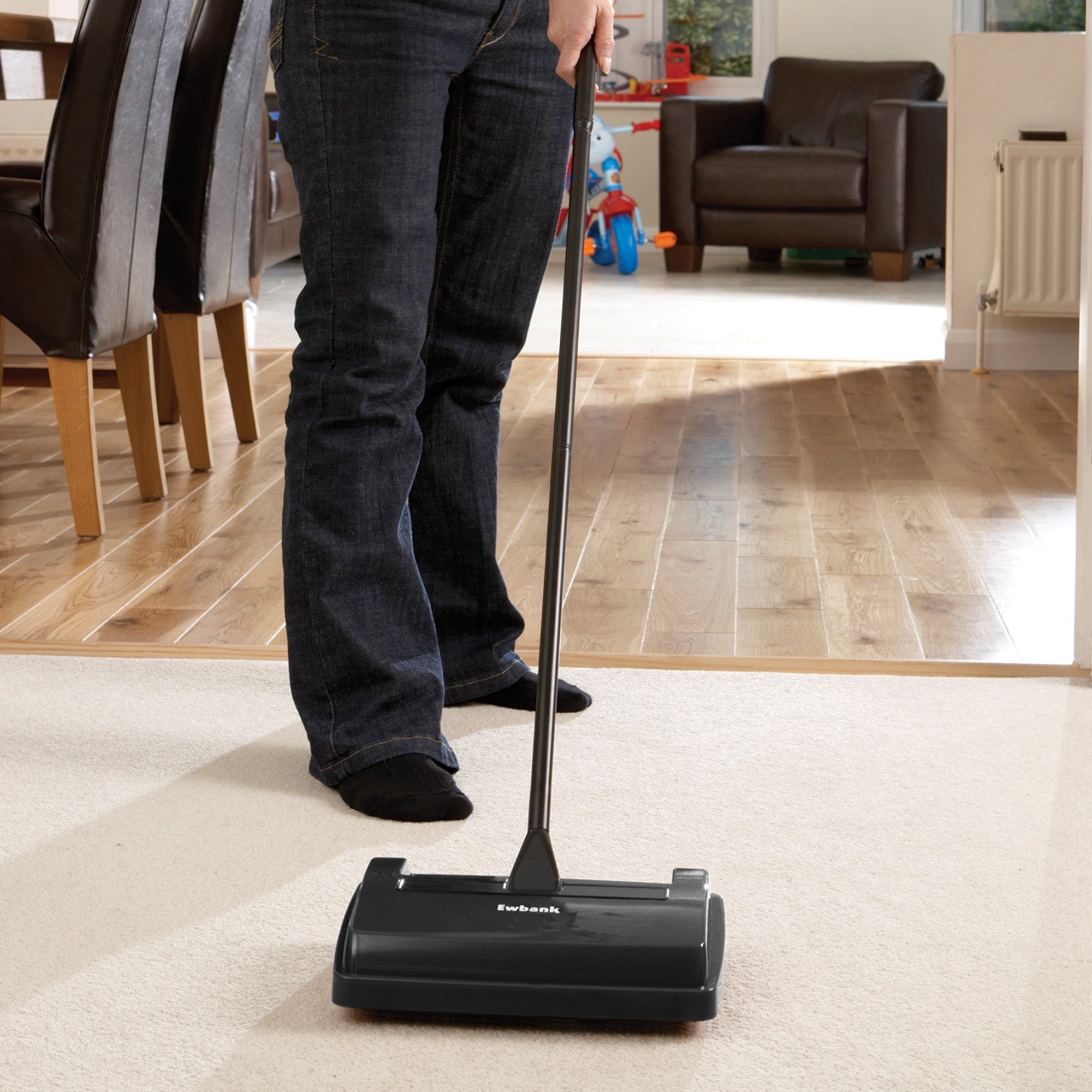 SPEEDSWEEP Manual Carpet Sweeper, Adjustable Height, Ewbank, Black
